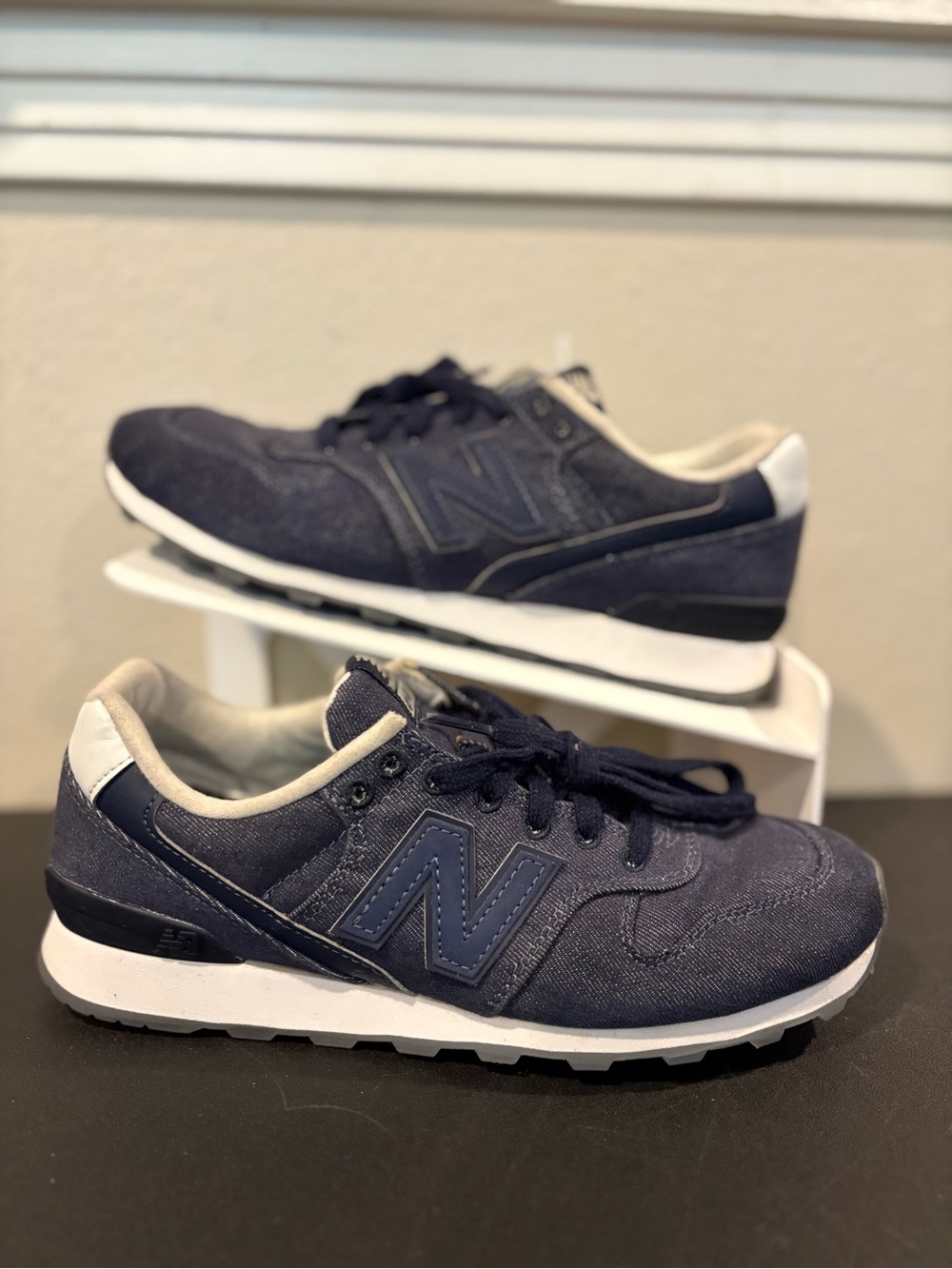 New Balance 696 Classics Womens Retro Running Shoes Sneakers Denim Blue Sz 7.5
